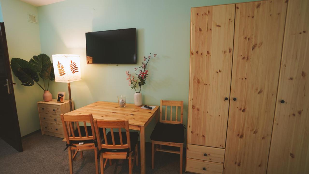 普沃茨克Mcew Studnia住宿加早餐旅馆 外观 照片